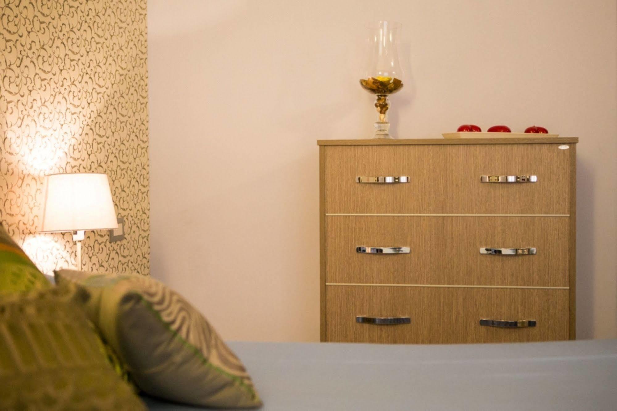 로마 미칼레 룸스 B&B 외부 사진